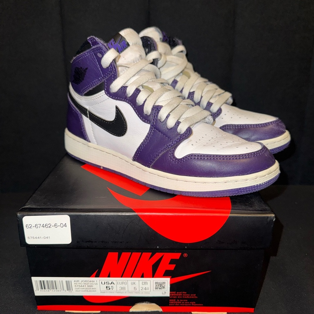 Nike Air Jordan 1 Retro High OG “Court Purple 2” Size 5.5y